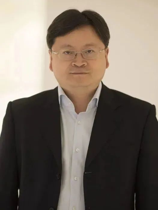 纯旭配资端 管涛：人民币汇率的韧性与博弈：中美关税战下的市场逻辑与企业应对