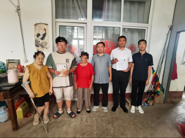 长红配资 人保寿险聊城茌平支公司携手朝阳计划开展2025年“金秋助学”活动